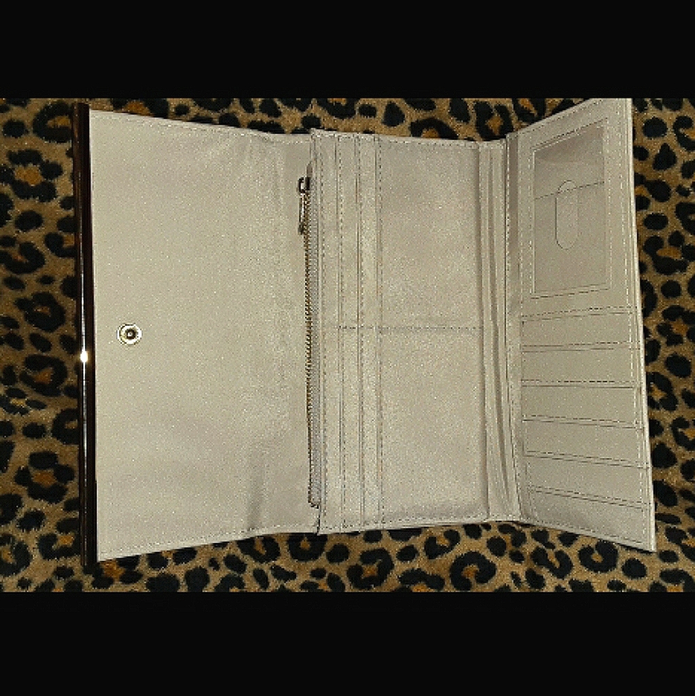 Safe Keeper Wallet - Picture 3 of 3